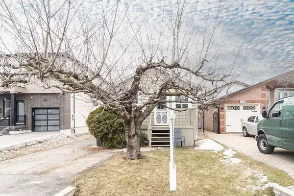 Mississauga, ON L5E 1X4,1054 Westmount AVE