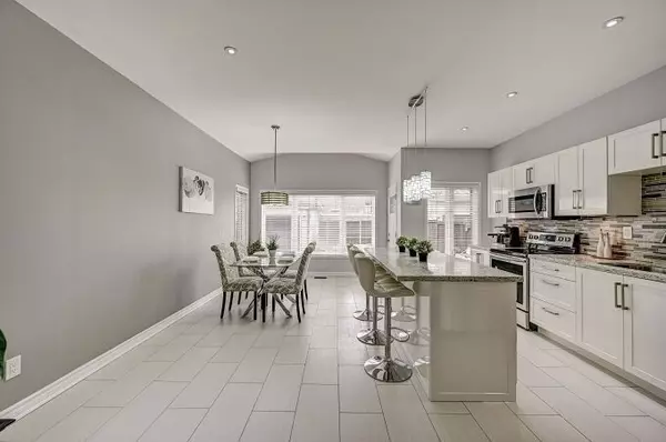 Oakville, ON L6H 6J1,2620 Castle Hill CRES