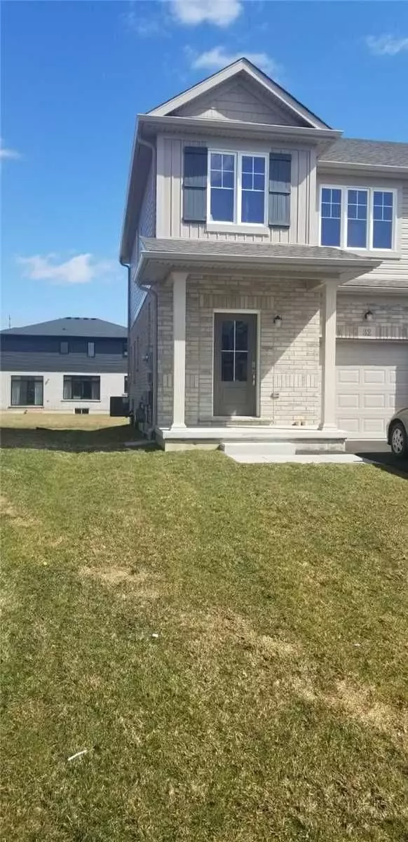 Welland, ON L3B 5N8,32 Sunflower PL