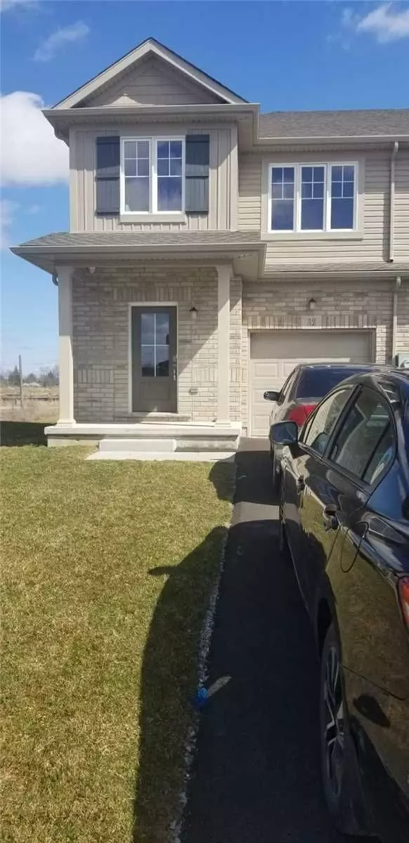 Welland, ON L3B 5N8,32 Sunflower PL