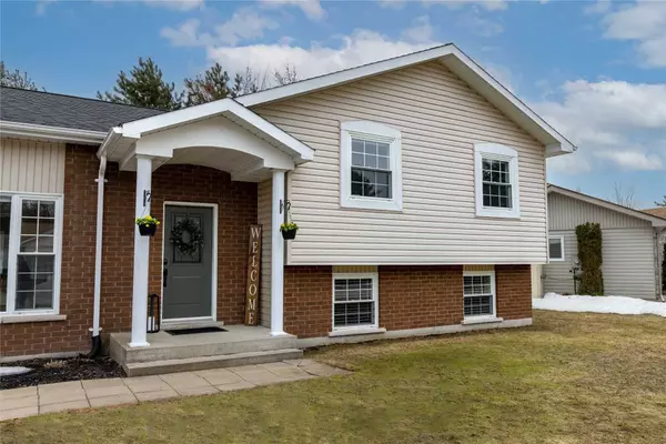 Muskoka, ON P1L 1Z2,83 Killdeer CRES