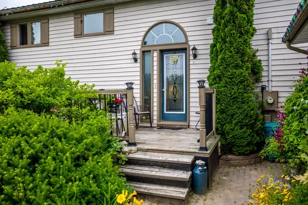 Kawartha Lakes, ON K0M 2C0,16 Helen CRES