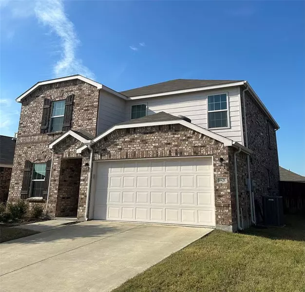 1821 Waggoner Drive, Aubrey, TX 76227