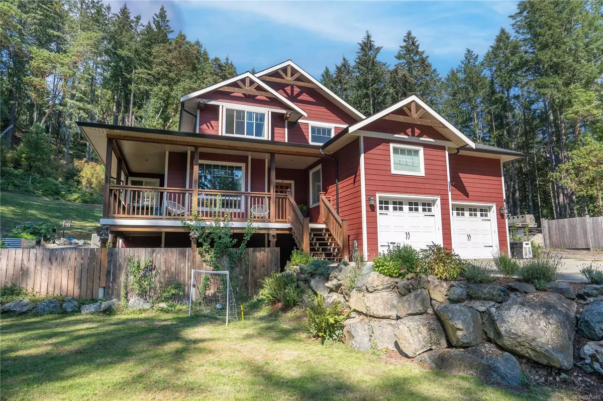 Highlands, BC V9E 1C8,3649 Robb Pl