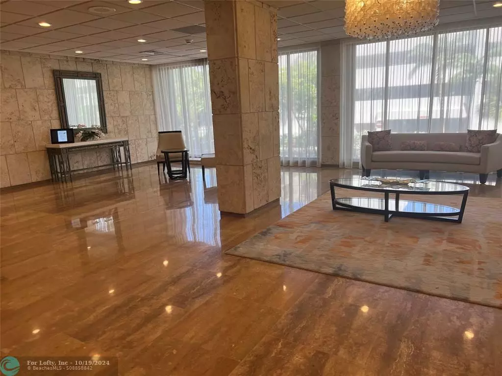 Hallandale Beach, FL 33009,1965 S Ocean Dr  #6J