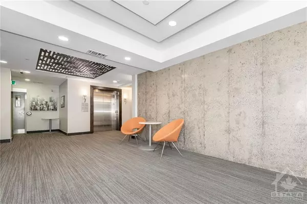 Ottawa, ON K2J 6J3,615 LONGFIELDS DR #203