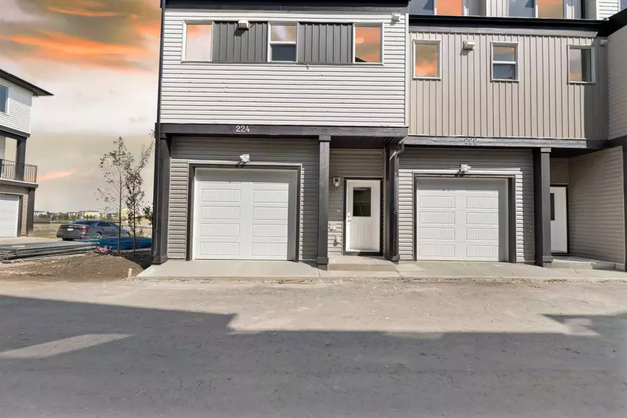 224 Corner Meadows Northeast, Calgary, AB T3N 2E2