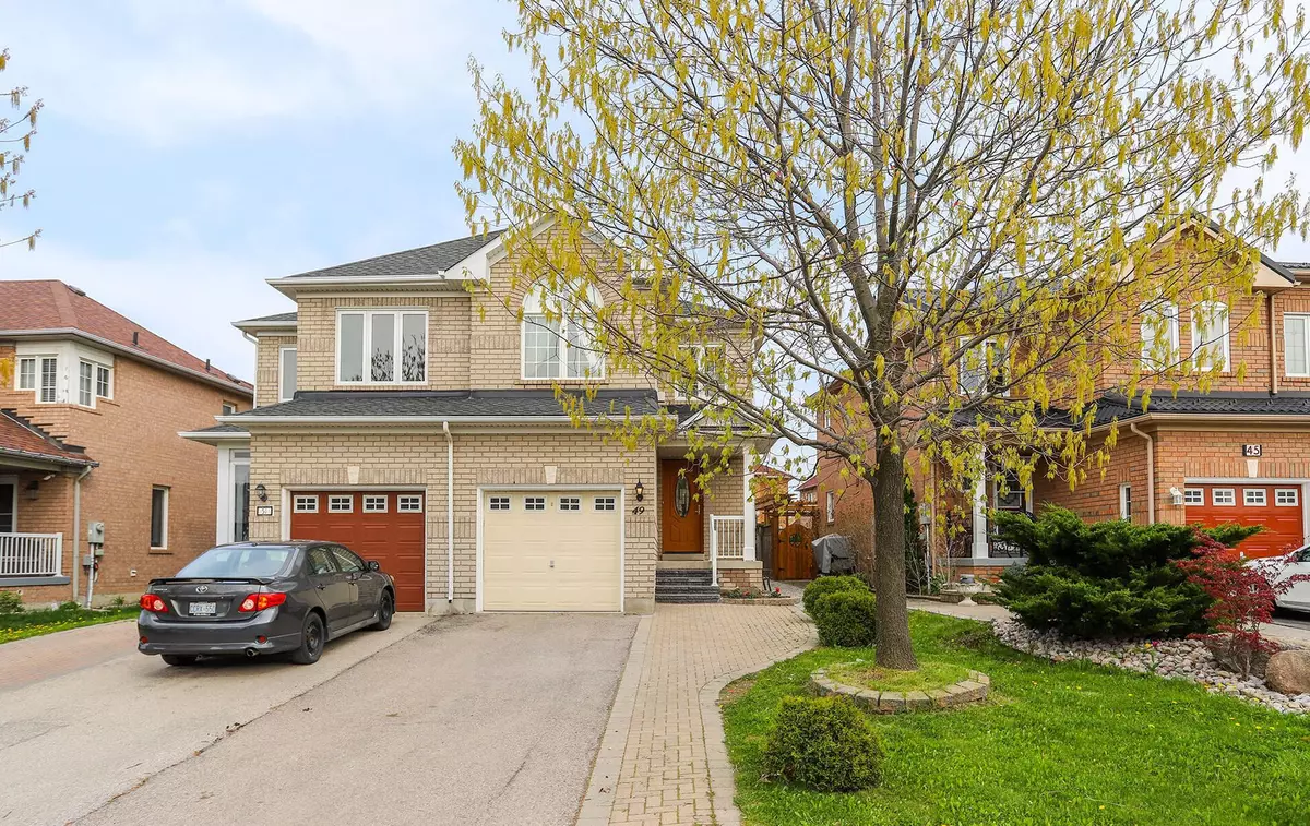 Vaughan, ON L6A 3M3,49 National Pine DR