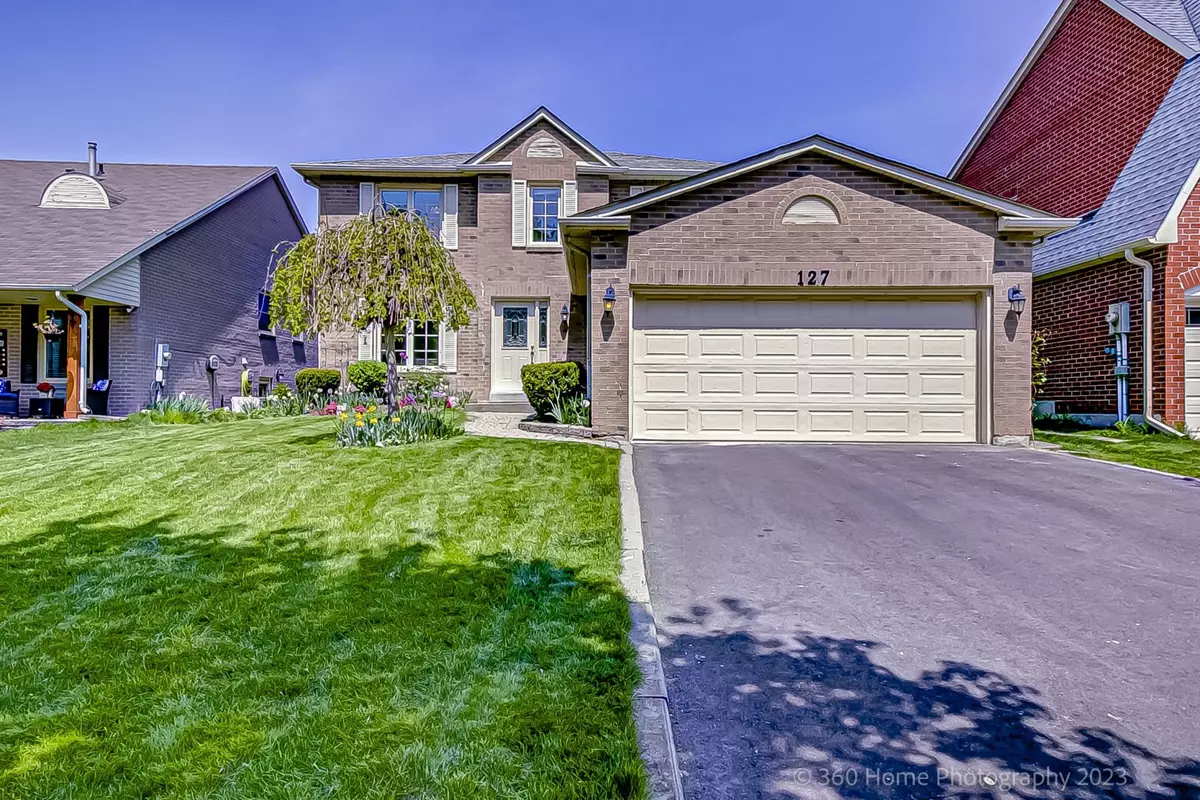 Newmarket, ON L3Y 7S3,127 Glenway CIR