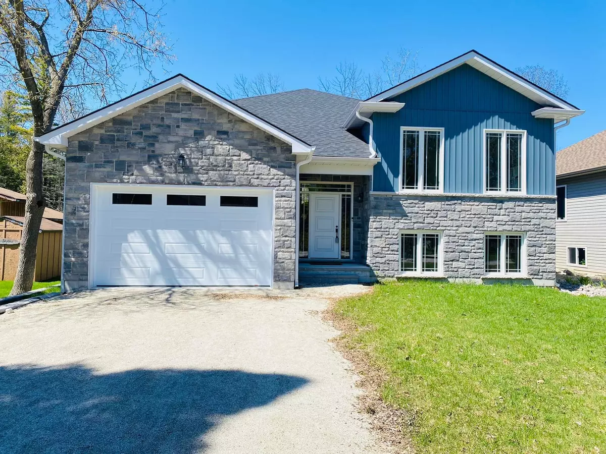 Wasaga Beach, ON L9Z 2G5,24 73rd ST S