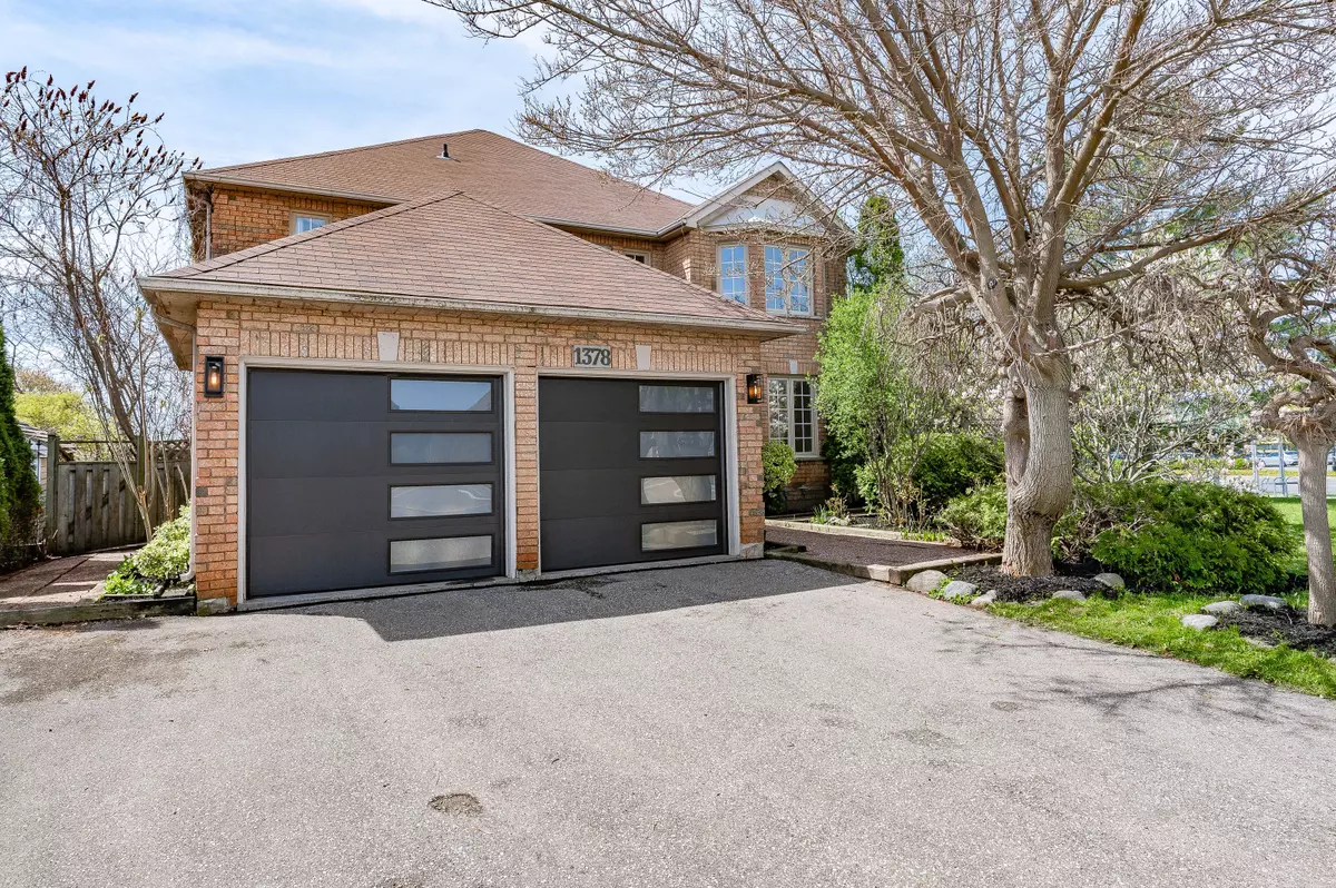 Oakville, ON L6M 2W4,1378 Pilgrims WAY