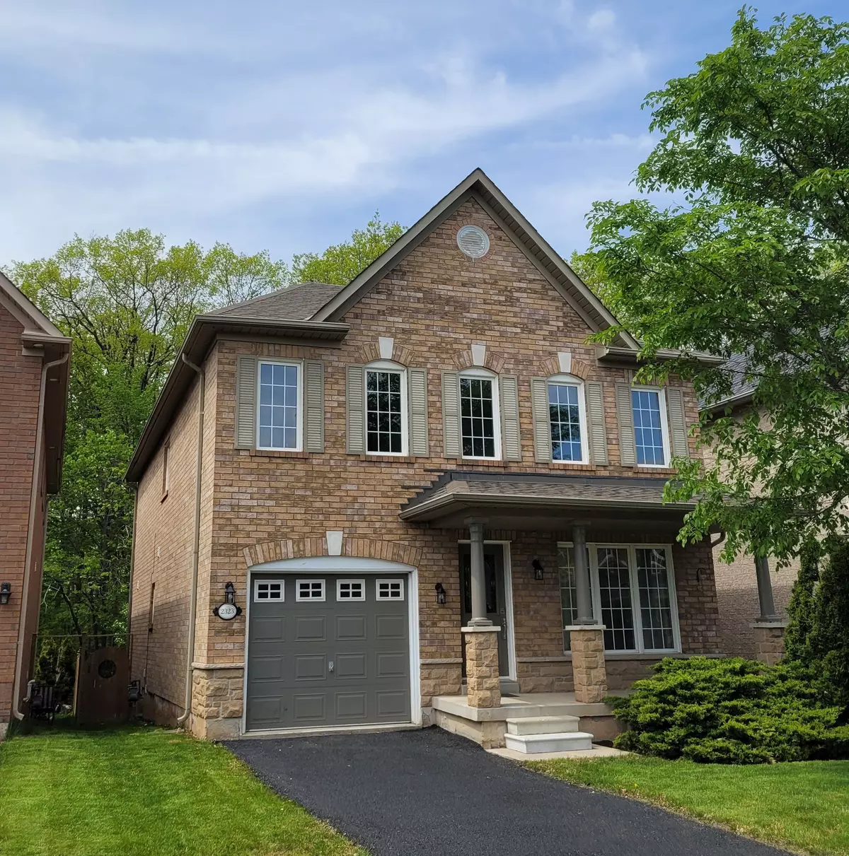 Oakville, ON L6M 4C7,2323 Stillmeadow RD