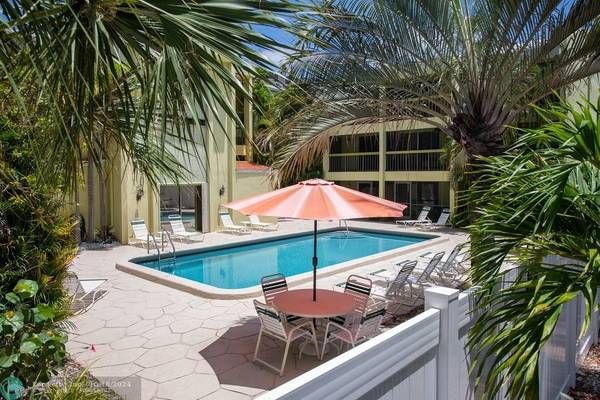 2450 NE 15th Ave  #204, Wilton Manors, FL 33305