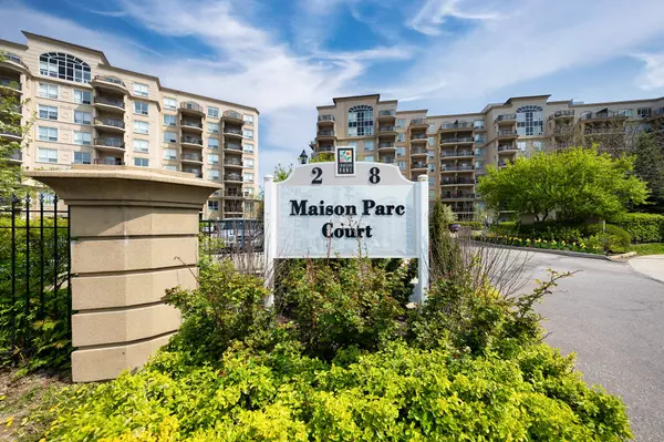 Vaughan, ON L4J 9K4,2 Maison Parc CT #802