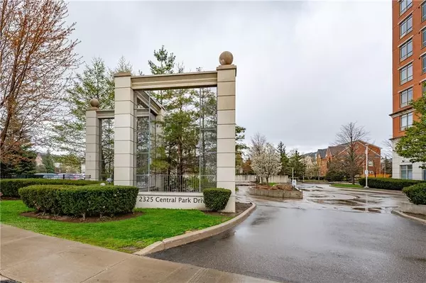 Oakville, ON L6H 0E2,2325 Central Park DR #406