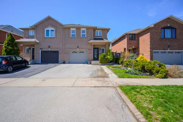 Oakville, ON L6M 3W9,2123 Glenhampton RD