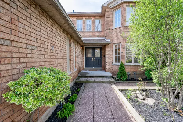 Oakville, ON L6M 2W4,1378 Pilgrims WAY