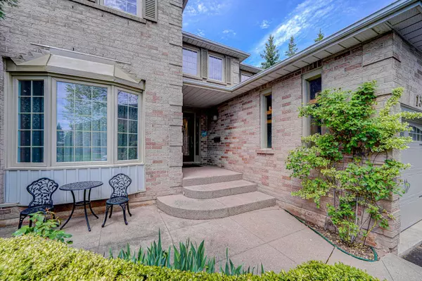 Oakville, ON L6M 2W3,1391 Fieldcrest LN