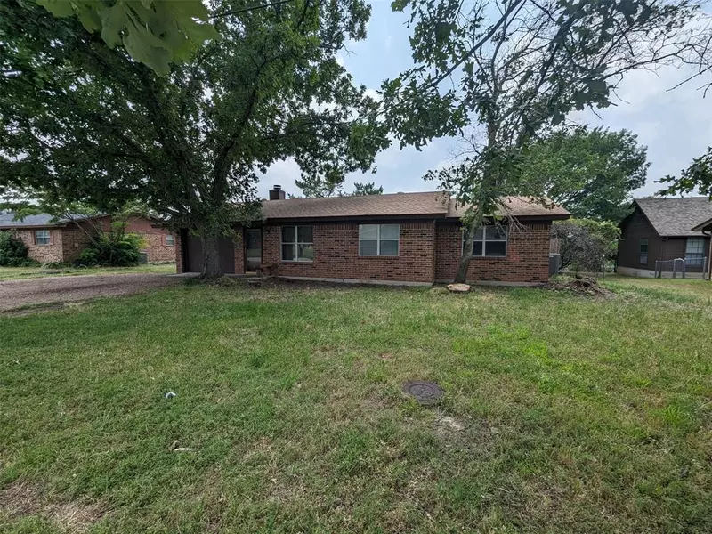 903 N Washburn Street, Decatur, TX 76234