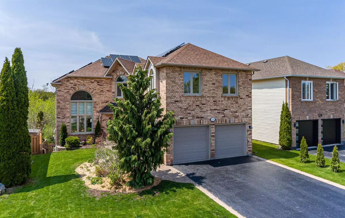 East Gwillimbury, ON L0G 1M0,122 King ST