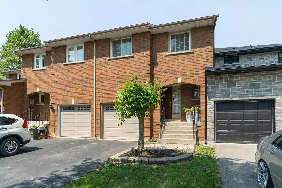 Oakville, ON L6H 5Y2,2414 New Wood DR