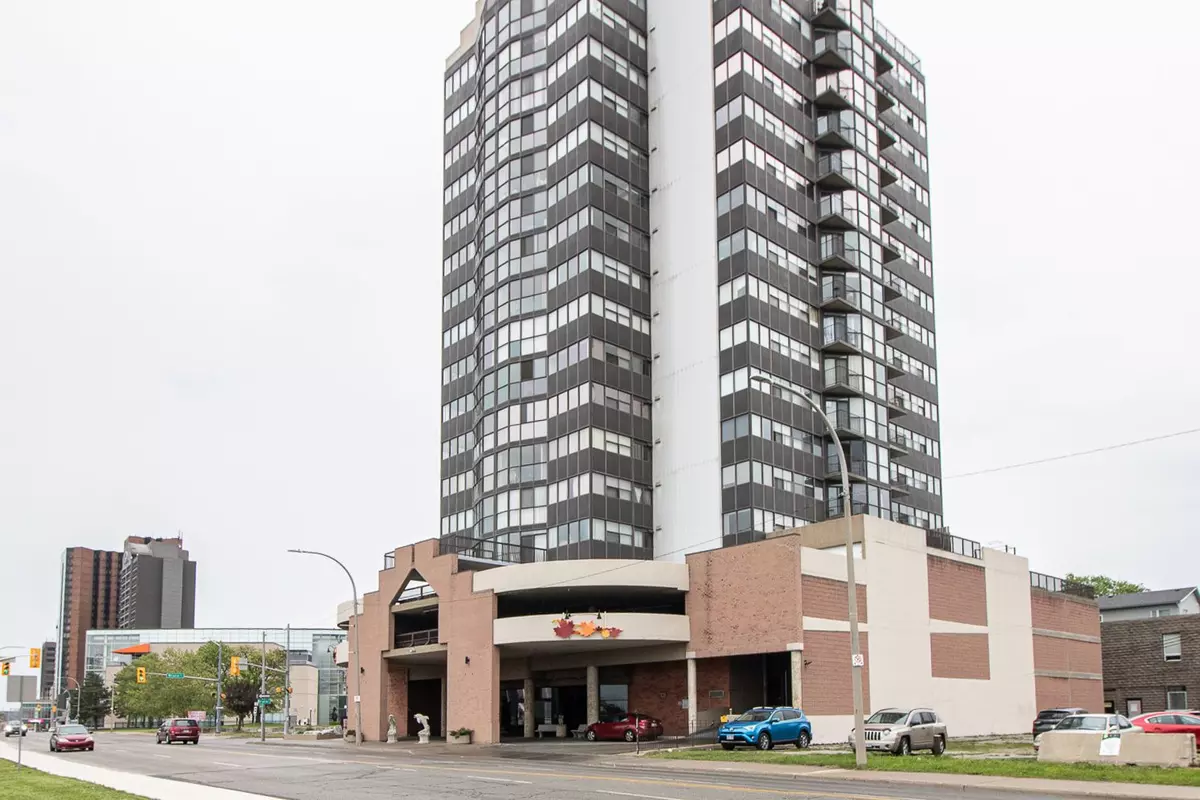 Windsor, ON N9A 7C3,515 Riverside DR W #1306