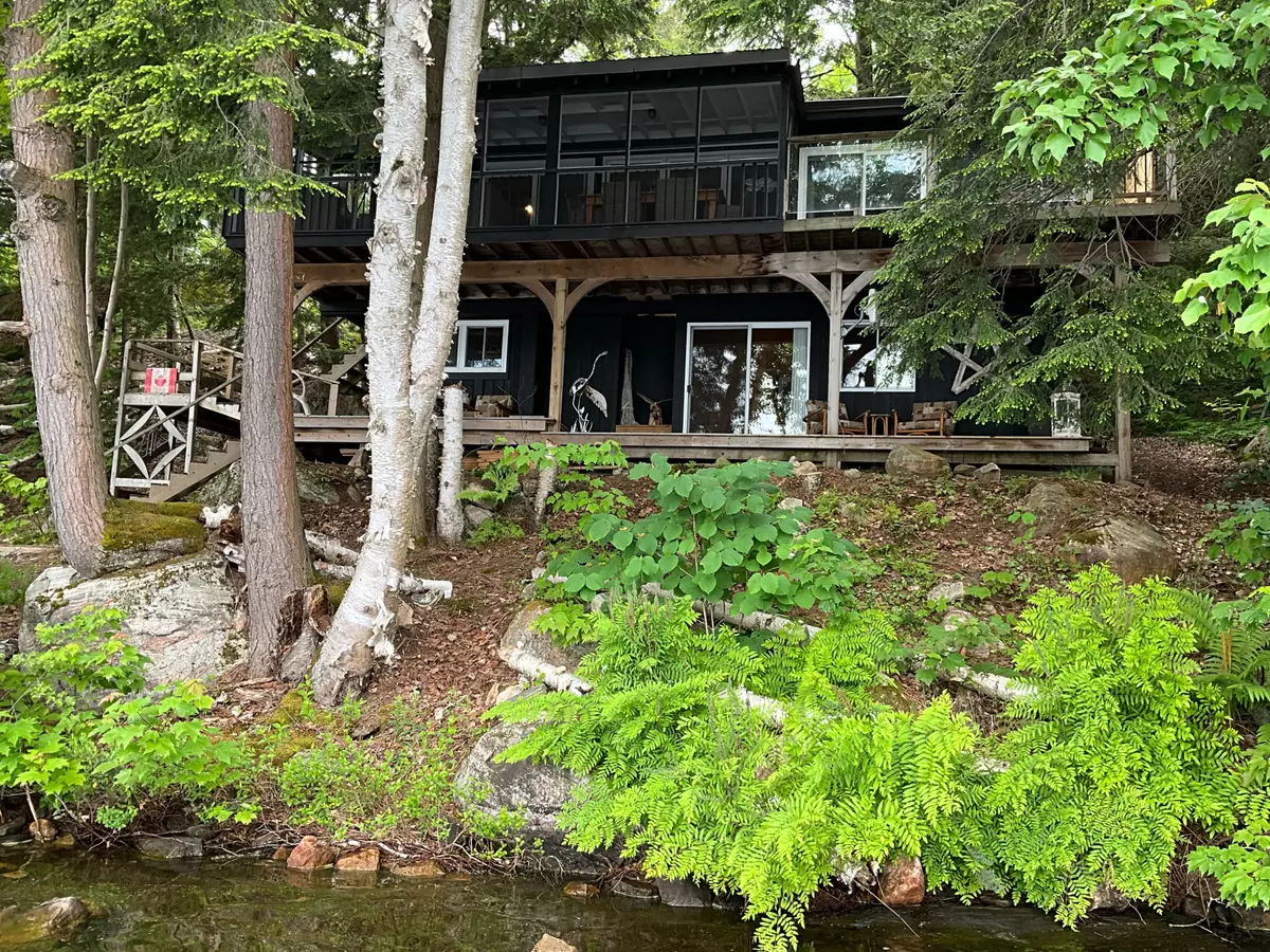 Muskoka Lakes, ON P0C 1H0,13-1000 Kendon RD