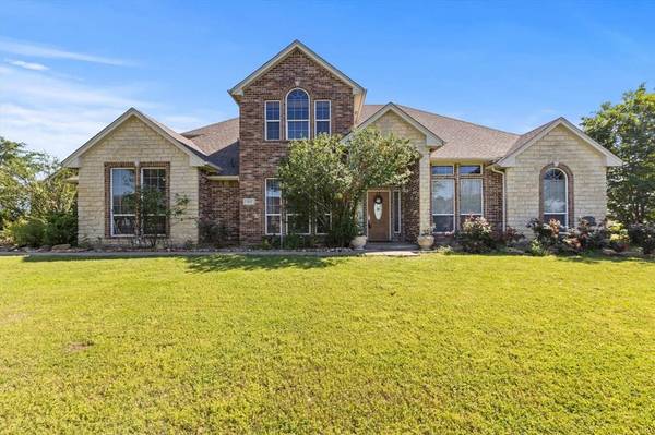 1004 Dapple Gray Road, Crowley, TX 76036