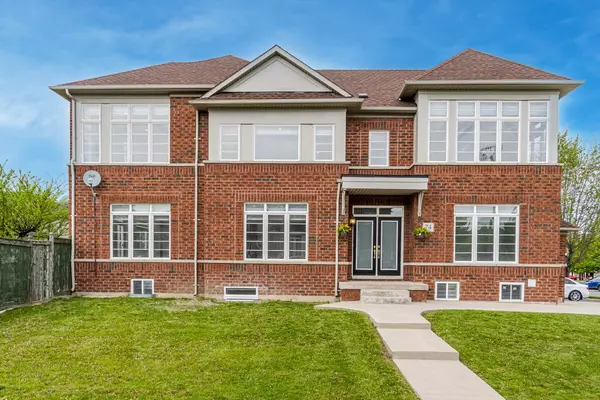 Brampton, ON L6S 6K1,74 Village Lake CRES N