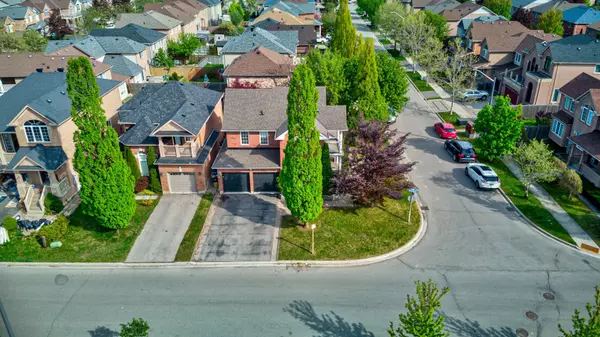 Mississauga, ON L5M 6M4,3864 Deepwood HTS W