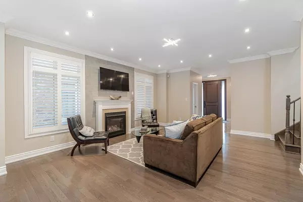 Brampton, ON L6Y 0C3,55 Elysian Fields CIR