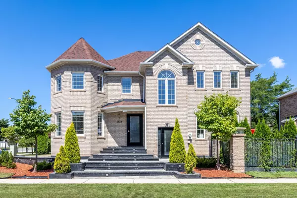 2429 Aztec Gate #Upper, Oakville, ON L6M 4X2