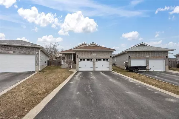 Loyalist, ON K7N 0A2,172 MACDOUGALL DR