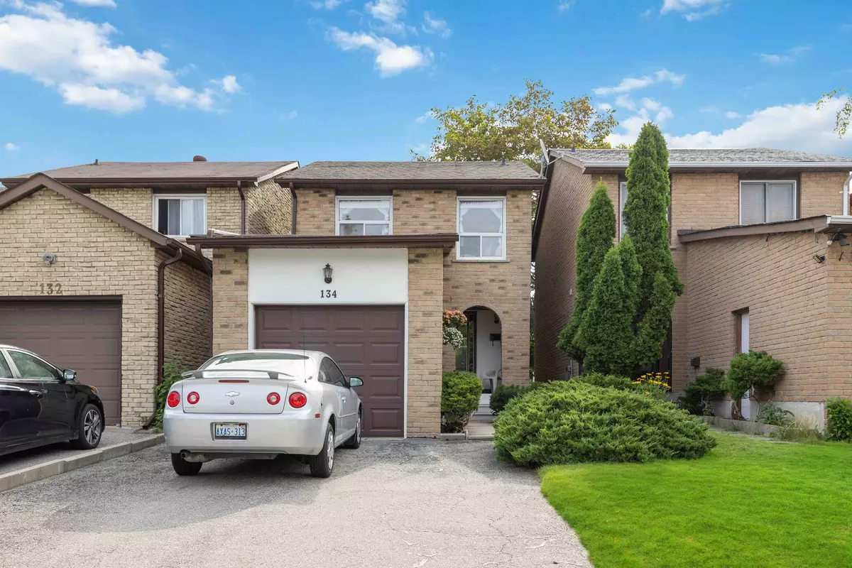 Markham, ON L3R 3T4,134 Upton CRES