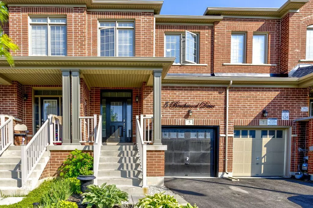 Brampton, ON L6Y 6G5,5 Brushwood DR