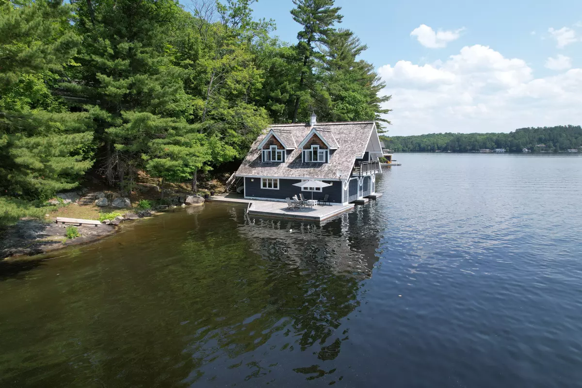 Muskoka Lakes, ON P0B 1J0,1361 Foreman Rd #18 RD