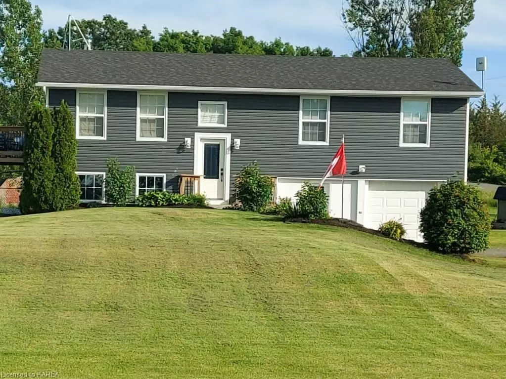 Greater Napanee, ON K7R 3K8,11 FITCHETT RD