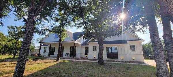 201 El Dorado Trail,  Millsap,  TX 76066