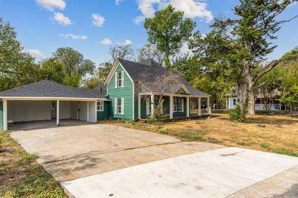 401 S Bois D Arc Street #D, Forney, TX 75126