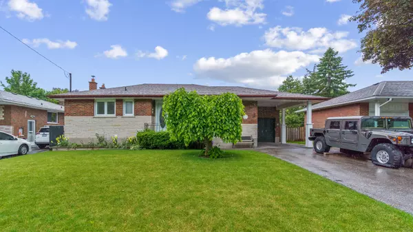 Oshawa, ON L1H 6S2,598 Carlyle CT