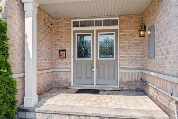 Oakville, ON L6M 0L1,2462 Elder LN