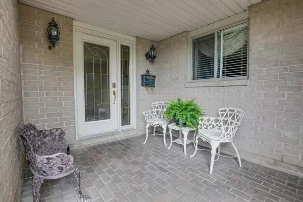 Windsor, ON N9G 2T3,1003 Imperial CRES