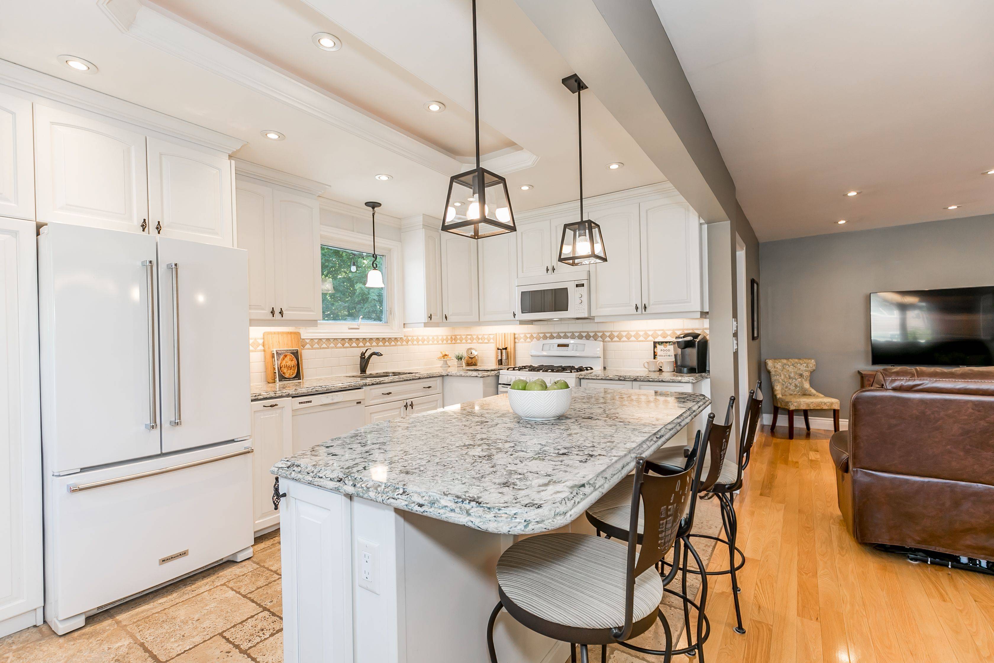 Bradford West Gwillimbury, ON L3Z 1N5,32 Toronto ST
