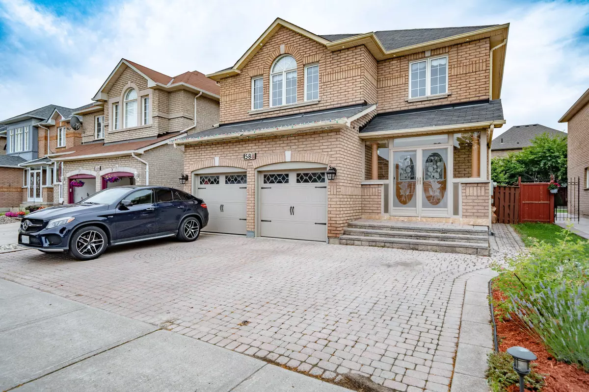 Markham, ON L3S 4N5,588 Highglen AVE