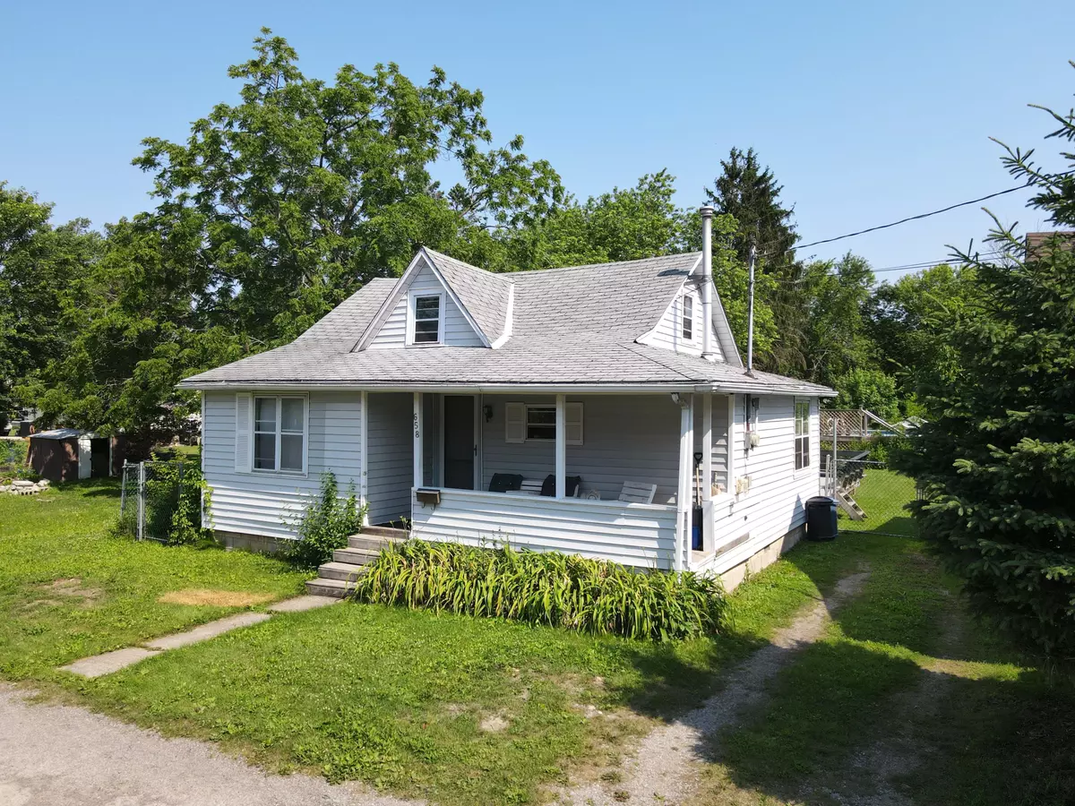 Fort Erie, ON L2A 1C3,658 Floyd PL