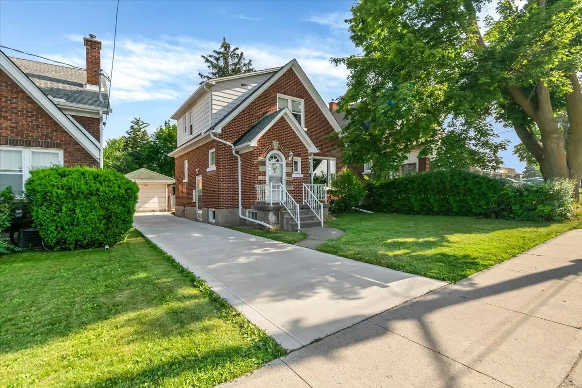 Kitchener, ON N2M 3C1,185 Highland RD W