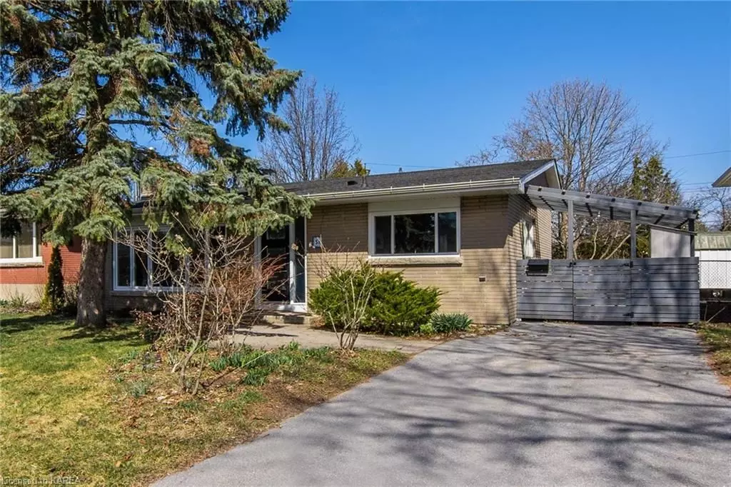 Kingston, ON K7M 1Z6,51 CAMPBELL CRES