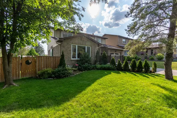 Newmarket, ON L3Y 6B6,1003 Ferndale CRES