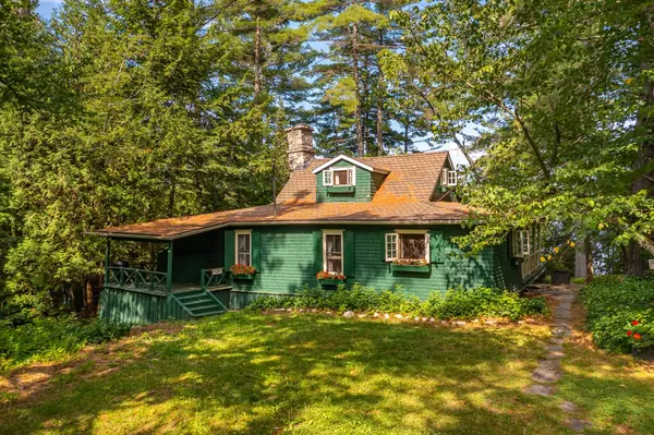 Lake Of Bays, ON P1H 2H6,2 Hills Island N/A