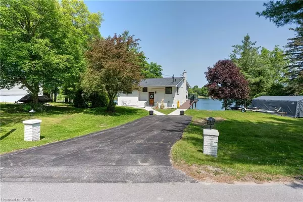 South Frontenac, ON K0H 2W0,4267 MAPLE DR